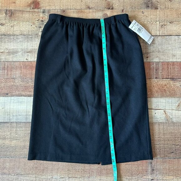 Alfred Dunner Petite Black Wool Skirt Size 14P - Picture 3 of 9